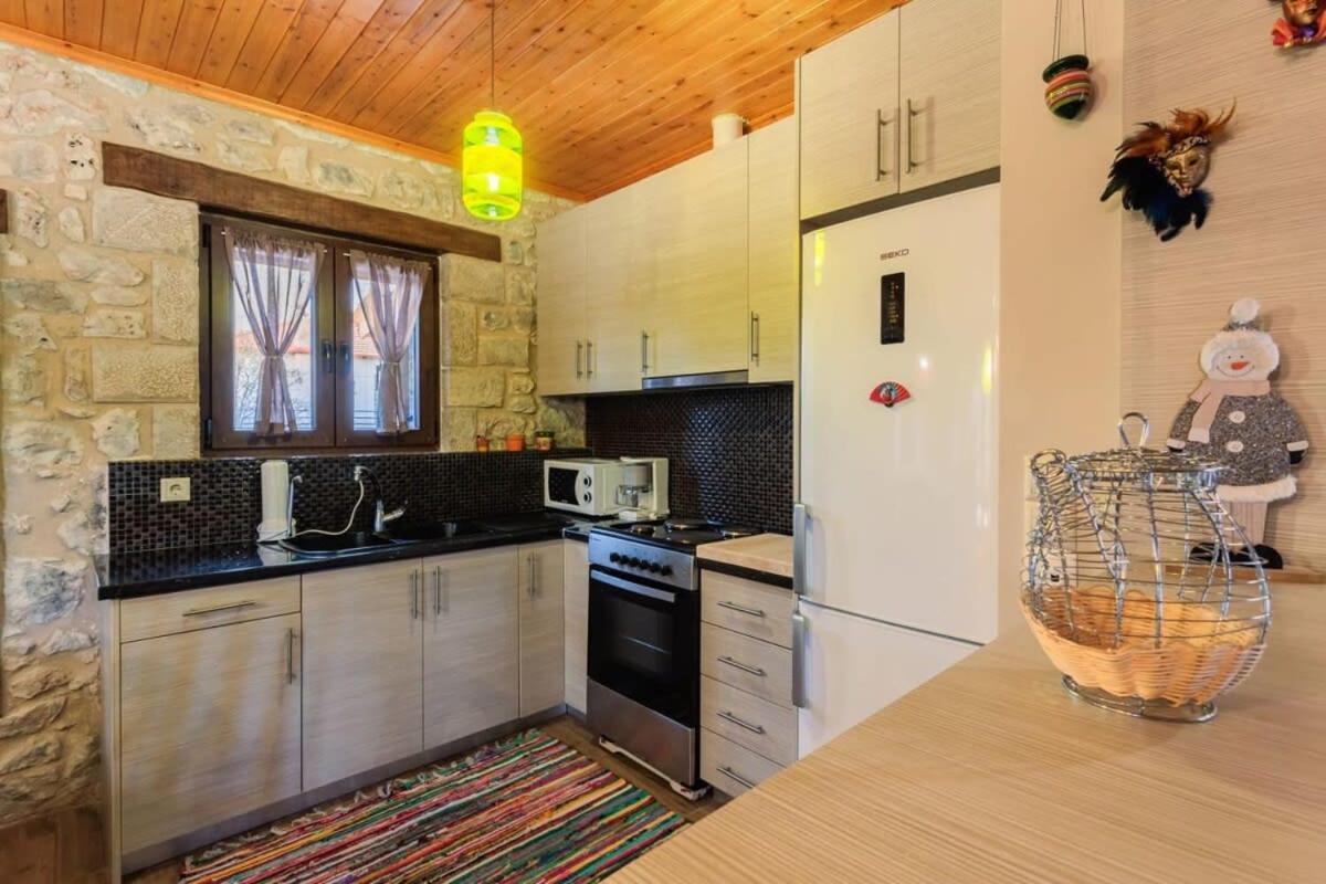 Arcadia Getaway - Levidi Sani 11 Suite ภายนอก รูปภาพ